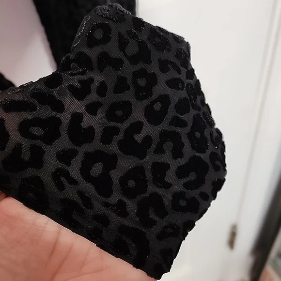 Blackmilk burned velvet cheetah print leggings - Picture 4 of 5